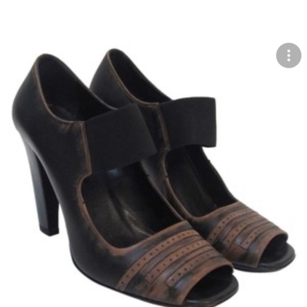 PRADA Mary Jane Shoes size 5.5.
